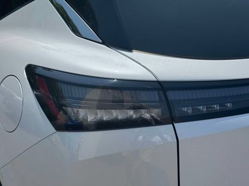Used 2025 Nissan Murano SL w/ Cargo Package AWD/4WD image 10