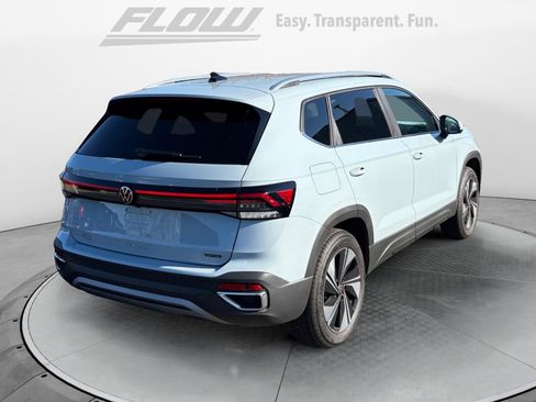 New 2025 Volkswagen Taos SE image 7