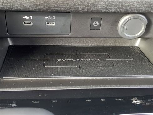 New 2025 Mitsubishi Outlander Trail Edition image 28