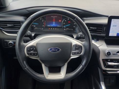 Used 2021 Ford Explorer XLT w/ Equipment Group 202A image 31