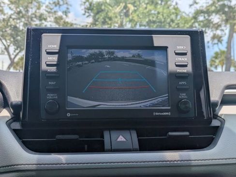 Used 2020 Toyota RAV4 XLE w/ Convenience Package FWD image 23