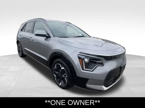 Used 2023 Kia Niro Wind w/ Wind Preserve Package FWD image 2