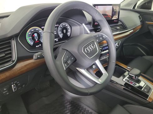 Used 2023 Audi Q5 e Premium Plus w/ Premium Plus Package AWD/4WD image 22