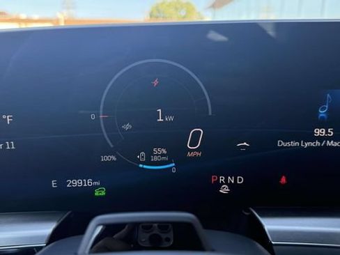 Certified 2024 Cadillac Lyriq Luxury AWD/4WD image 36