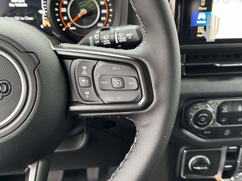 New 2025 Jeep Wrangler Sport S image 21