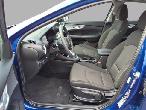 Used 2023 Kia Forte LXS image 14