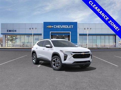 New 2025 Chevrolet Trax LT w/ Sunroof Package image 1