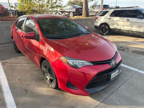 Used 2019 Toyota Corolla LE FWD image 2