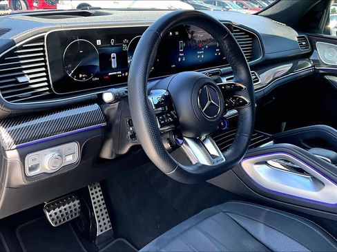 Used 2025 Mercedes-Benz GLS 63 AMG 4MATIC image 18