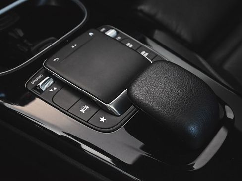 Used 2023 Mercedes-Benz CLA 250 4MATIC w/ AMG Line image 37