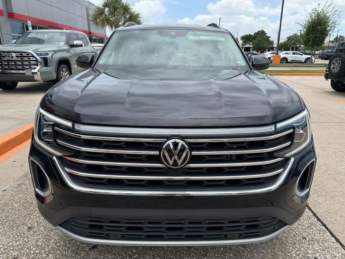 Used 2025 Volkswagen Atlas SE FWD image 6