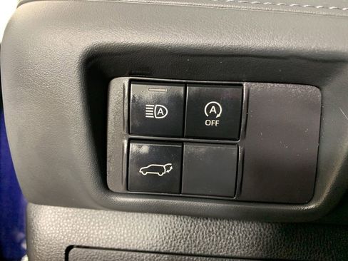 Used 2023 Toyota Highlander XLE AWD/4WD image 19