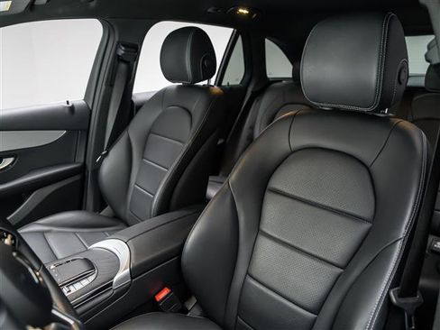Used 2022 Mercedes-Benz GLC 300 image 13