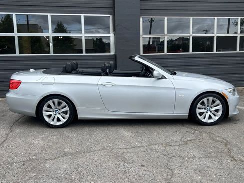 Used 2012 BMW 328i Convertible RWD image 6