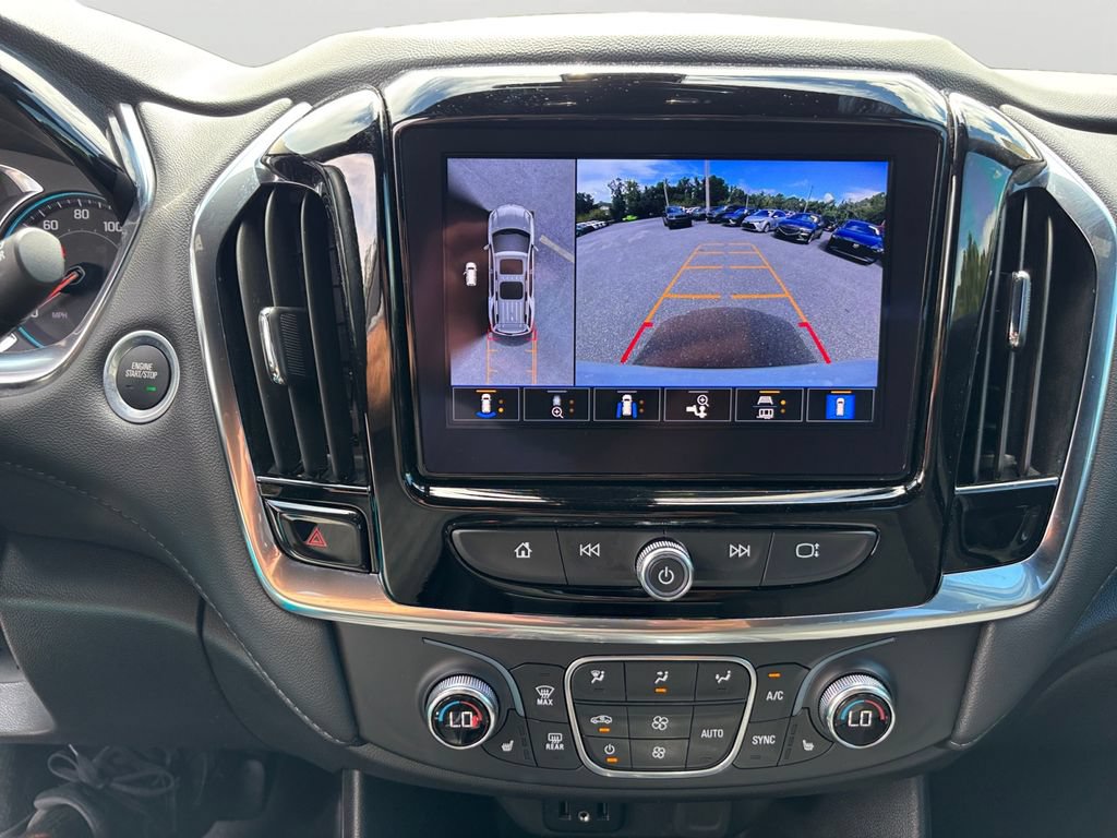 Used 2023 Chevrolet Traverse LT FWD image 26