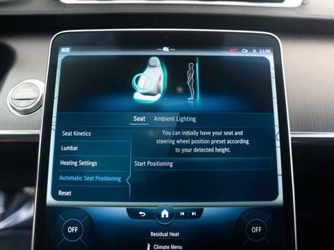 Used 2022 Mercedes-Benz S 500 4MATIC w/ AMG Line Package image 32