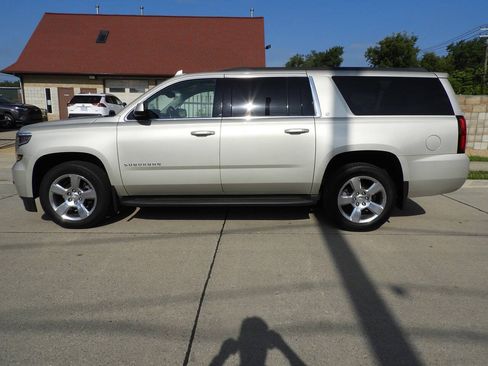 Used 2015 Chevrolet Suburban LT AWD/4WD image 6