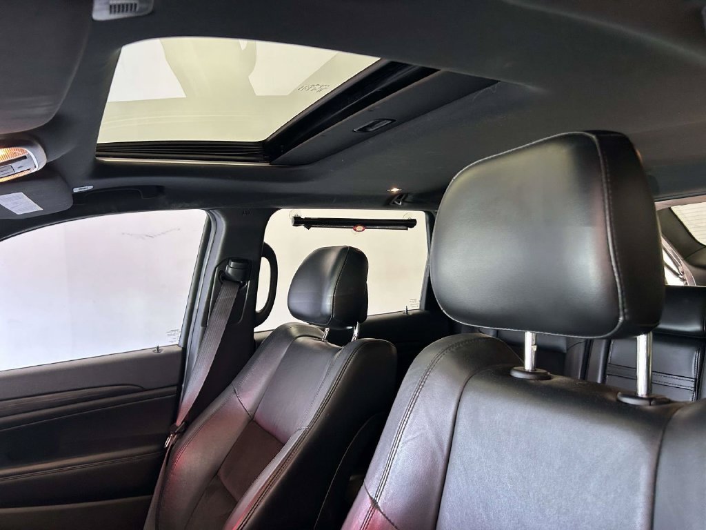 Used 2019 Jeep Grand Cherokee Altitude AWD/4WD image 13