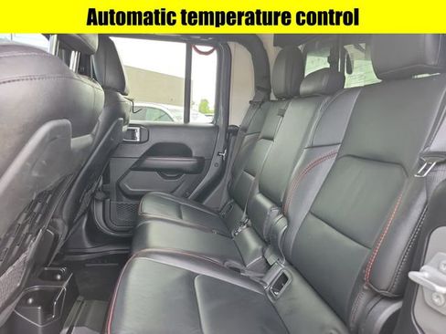 Used 2021 Jeep Gladiator Rubicon AWD/4WD image 25