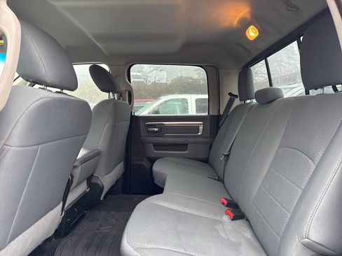 Used 2018 RAM 2500 SLT w/ Luxury Group image 7