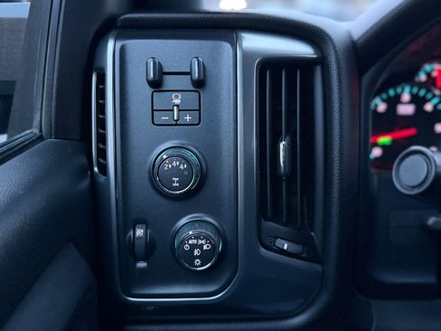 Used 2017 Chevrolet Silverado 2500 LT w/ LT Convenience Package image 6