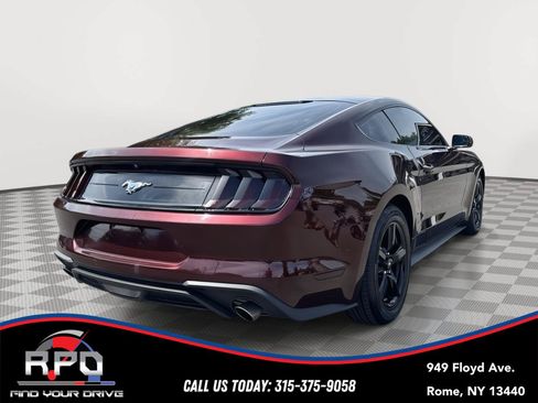 Used 2018 Ford Mustang Coupe RWD image 5