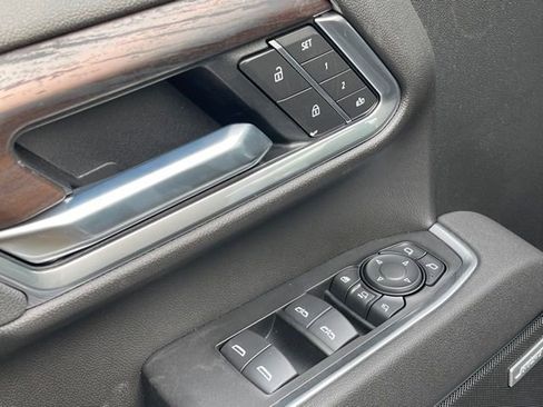 New 2026 GMC Sierra 2500 SLT image 18