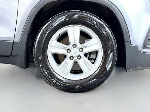 Used 2020 Chevrolet Trax LS w/ Tint and Cruise Package FWD image 36
