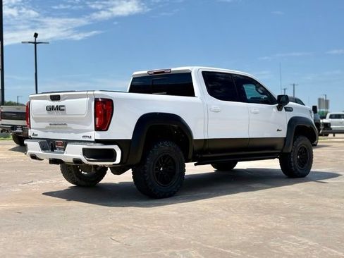 Used 2021 GMC Sierra 1500 AT4 w/ AT4 Premium Package AWD/4WD image 2