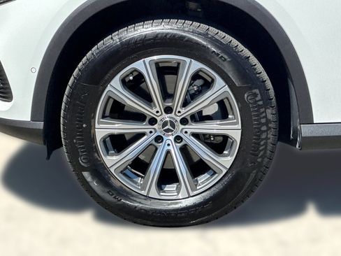Used 2026 Mercedes-Benz GLC 300 4MATIC image 11