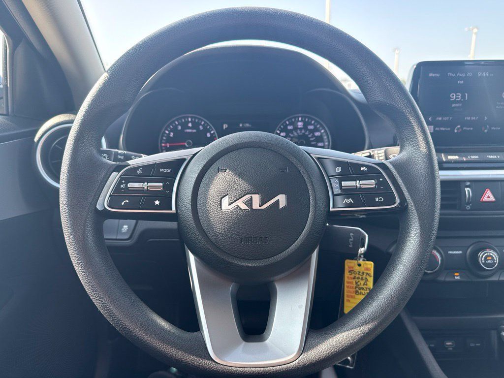 Used 2023 Kia Forte LXS w/ LXS Technology Package FWD image 11