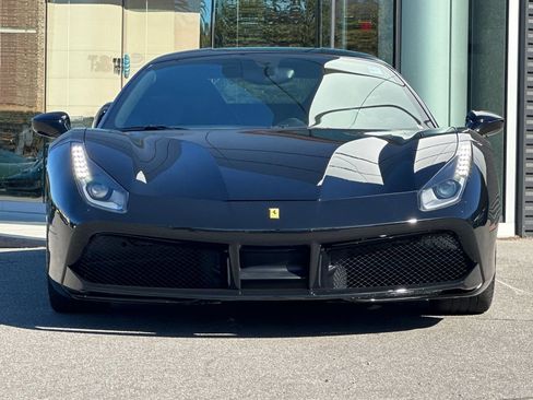 Used 2016 Ferrari 488 GTB image 11