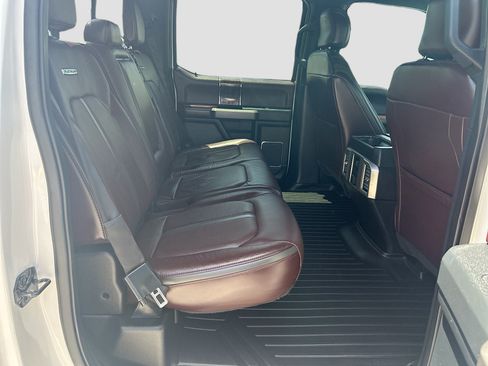 Used 2015 Ford F150 Platinum w/ Equipment Group 701A Luxury AWD/4WD image 29