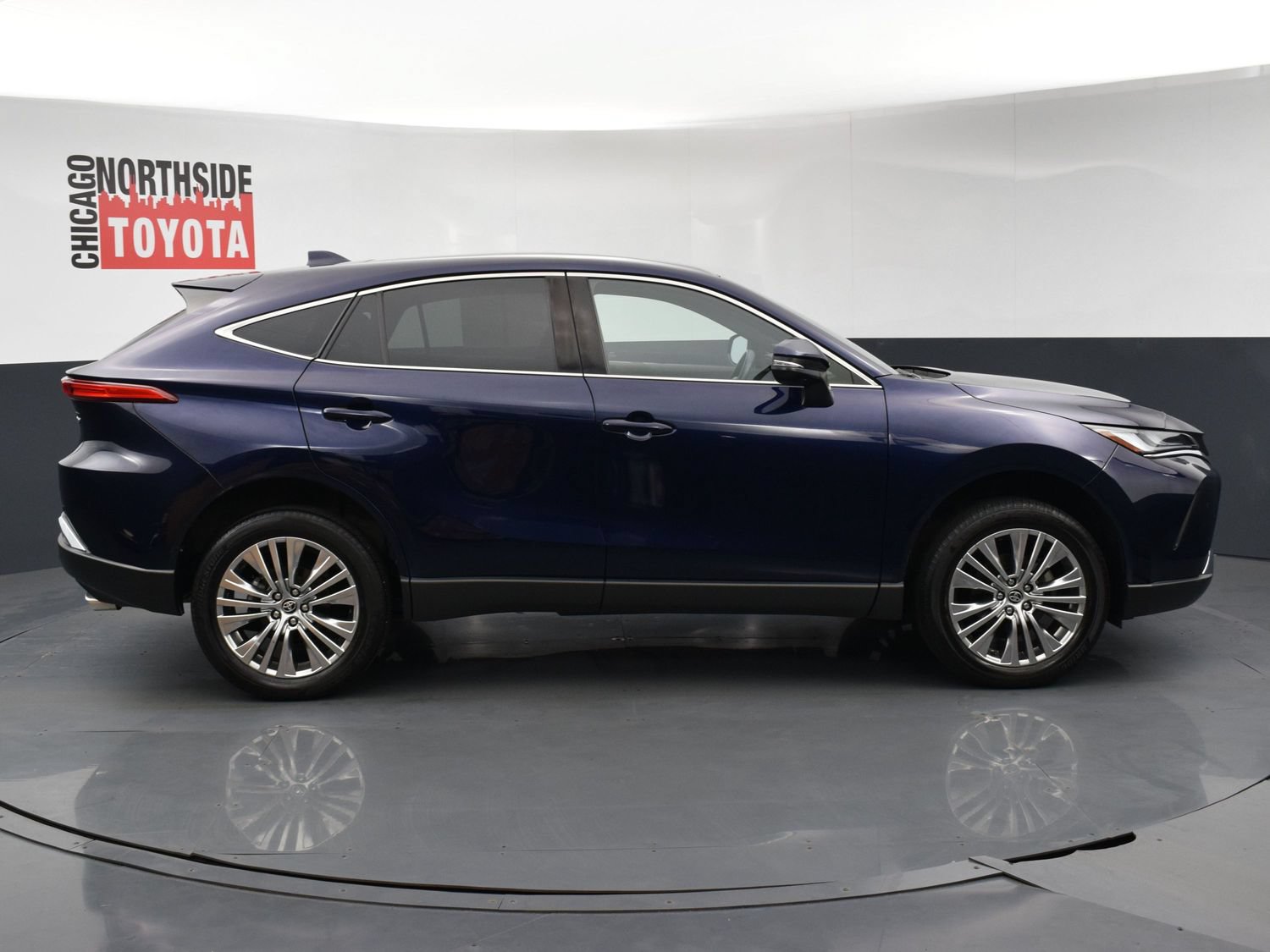Used 2023 Toyota Venza Limited AWD/4WD image 5