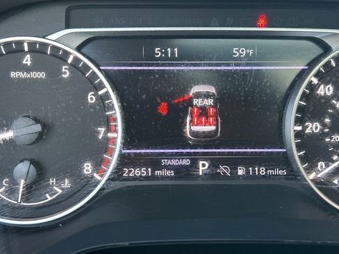 Used 2024 Nissan Pathfinder SL w/ SL Premium Package image 18