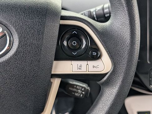 Used 2018 Toyota Prius One image 30