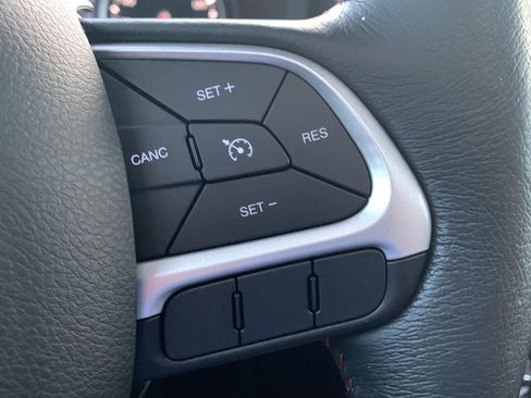 Used 2018 Jeep Renegade Trailhawk w/ Safety & Security Group AWD/4WD image 12