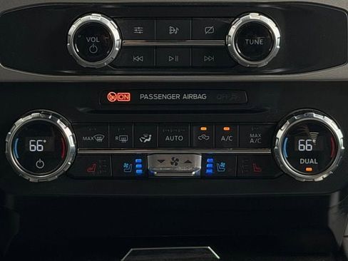 Used 2022 Ford F250 Lariat image 16