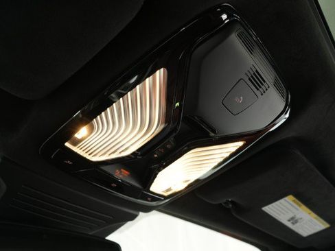 Used 2025 BMW X5 M60i AWD/4WD image 39
