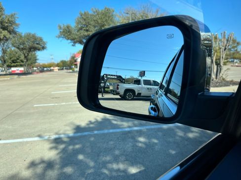 Used 2018 Jeep Grand Cherokee Limited w/ Luxury Group II image 34