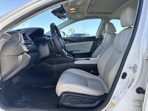 Certified 2022 Honda Insight Touring image 21