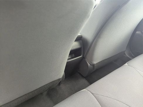 Used 2022 Toyota Corolla LE image 15