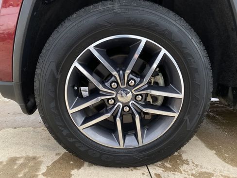 Used 2018 Jeep Grand Cherokee Limited w/ Luxury Group II image 10