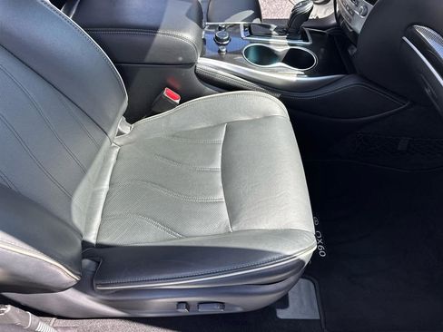Used 2020 INFINITI QX60 Luxe w/ Essential Package image 23