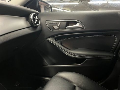 Used 2018 Mercedes-Benz GLA 250 image 26