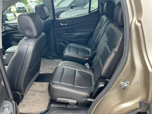 Used 2023 GMC Acadia AT4 w/ Technology Package AWD/4WD image 8