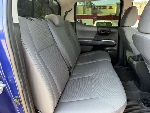 Used 2022 Toyota Tacoma SR5 RWD image 31