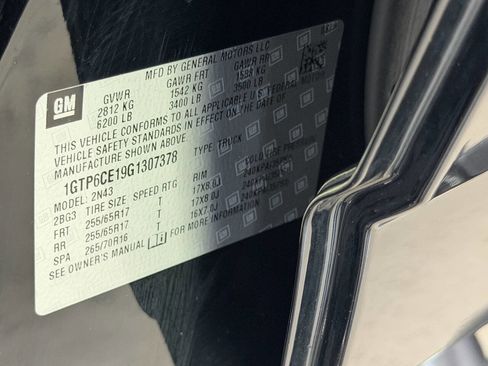 Used 2016 GMC Canyon SLE w/ All Terrain Adventure Package image 14