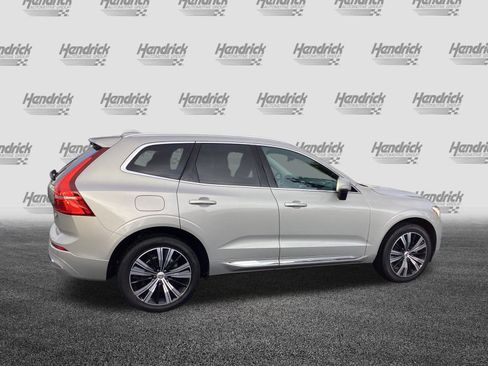 Certified 2022 Volvo XC60 B5 Inscription w/ Climate Package image 11