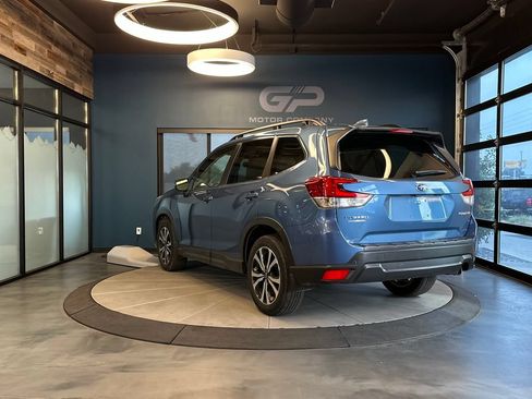 Used 2023 Subaru Forester Limited AWD/4WD image 5